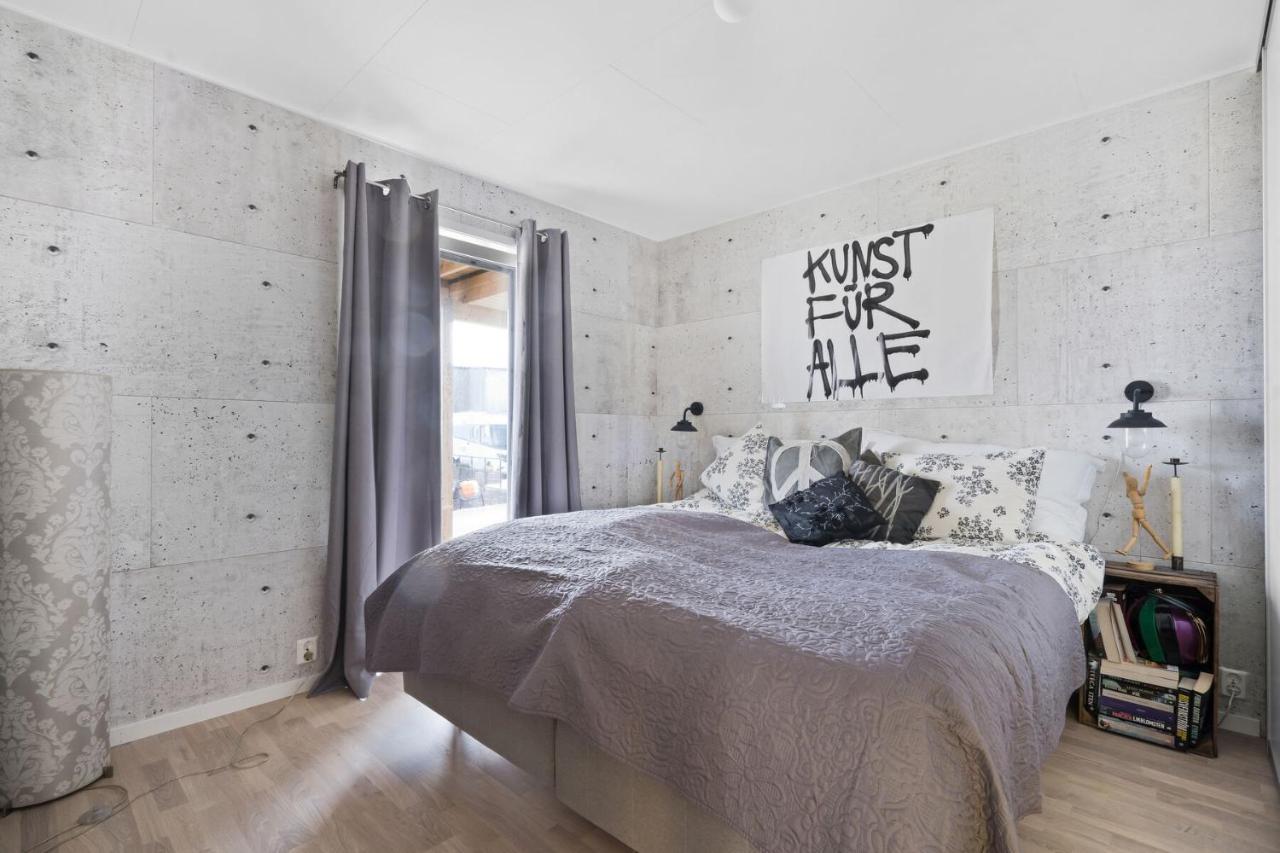 Nydelig Moderne Villa Med Fantastisk Beliggenhet. Kabelvåg Esterno foto